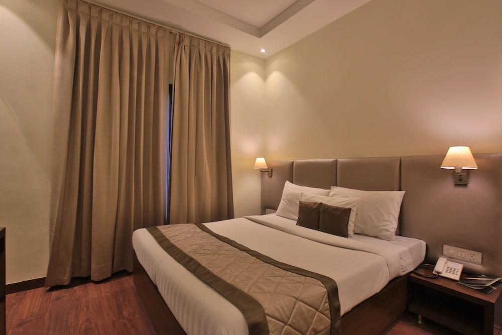 Regale Inn New Delhi Exterior photo