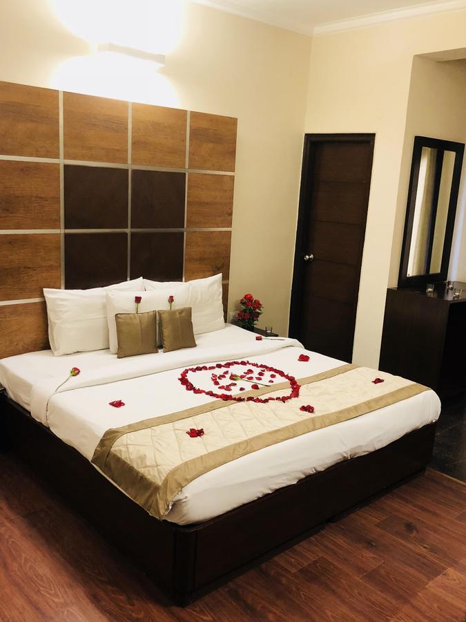 Regale Inn New Delhi Exterior photo